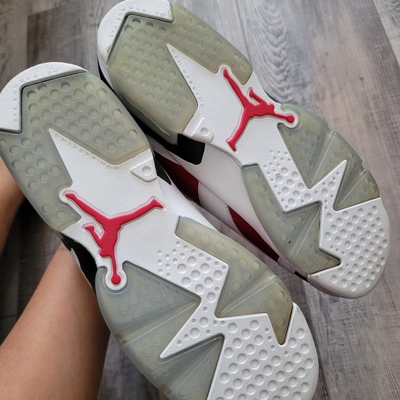 Air Jordan 6 "Carmine" - Picture 9 of 10
